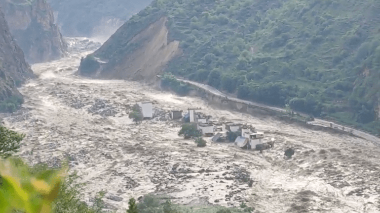 山川复苏，重建家园新篇章——泥石流灾区现场探访